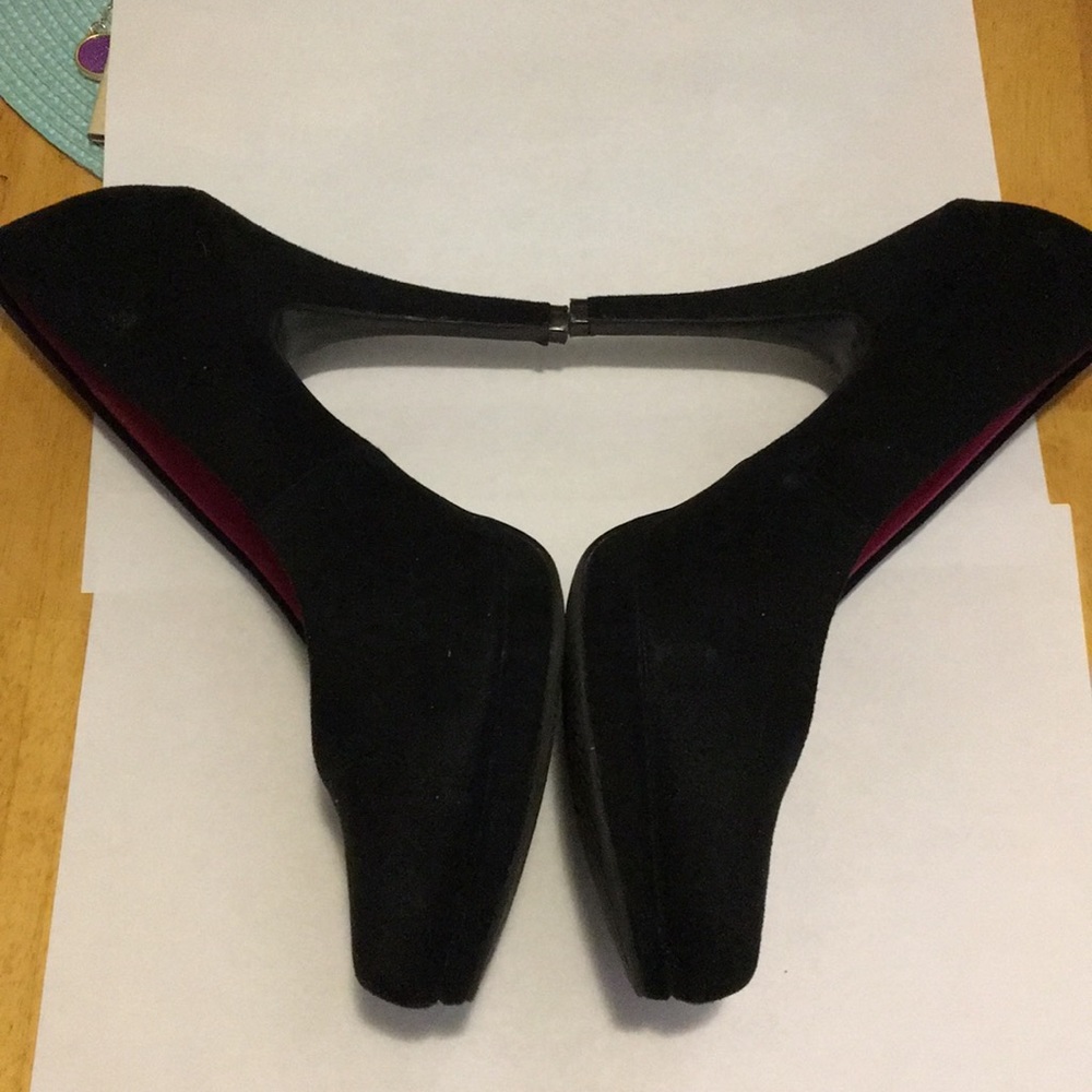 Black Pumps ๐ฎ๐ - Picture 2 of 5